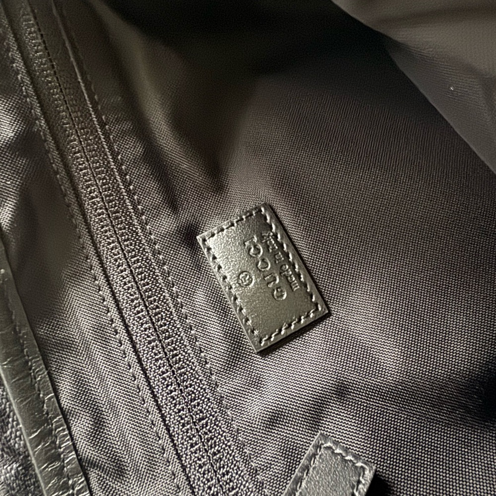 Gucci Camo Monogram Messenger Bag - Picture 4 of 6